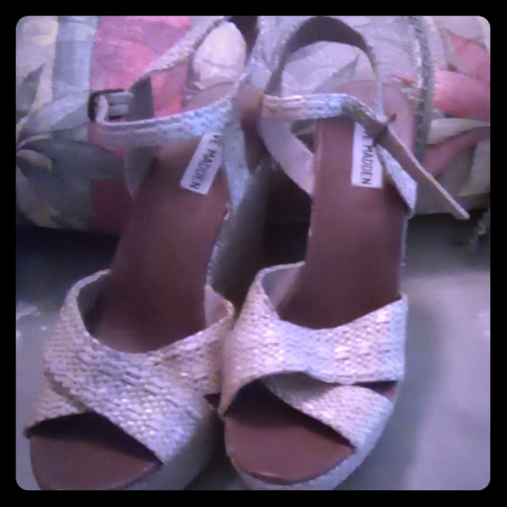 Wedge cute for day out in town